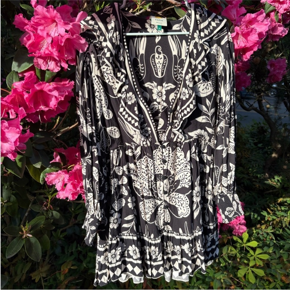 Farm Rio dress - Picture 2 of 6
